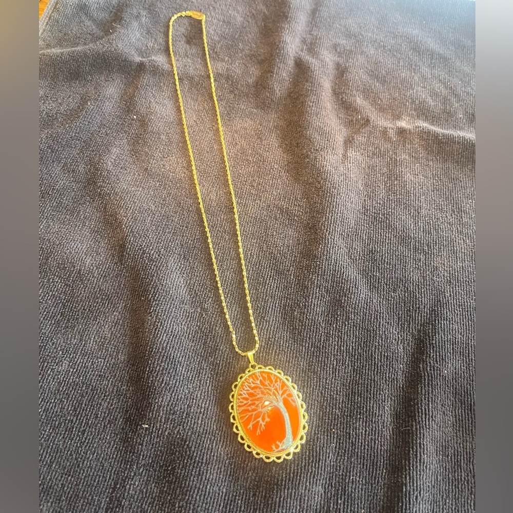 Vintage Whiting & Davis Tree of Life Cameo style necklace